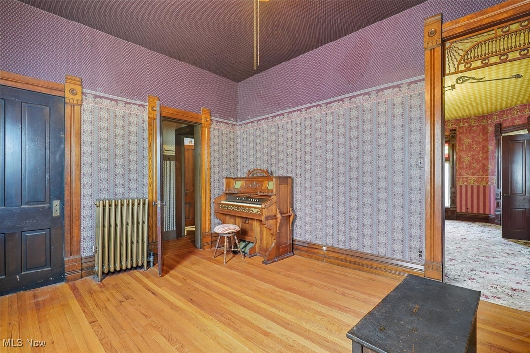 60 E Walnut Street
