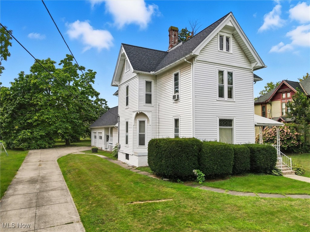 60 E Walnut Street