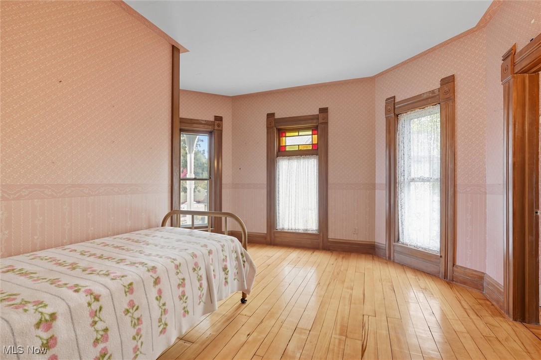 60 E Walnut Street