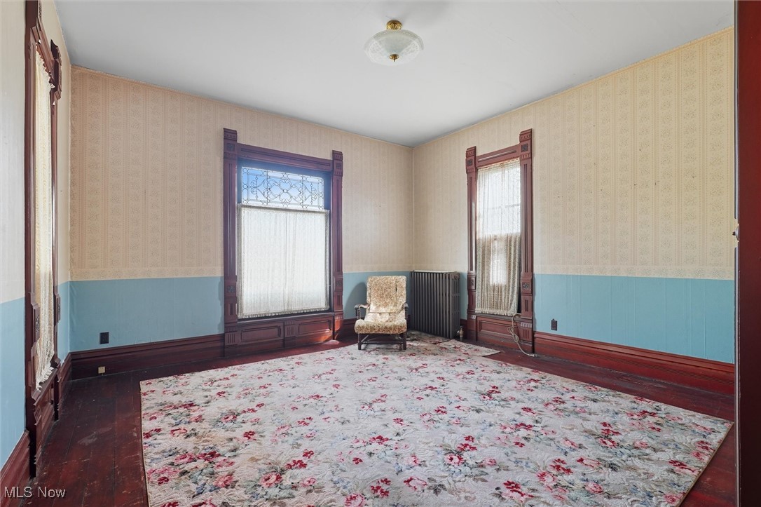 60 E Walnut Street