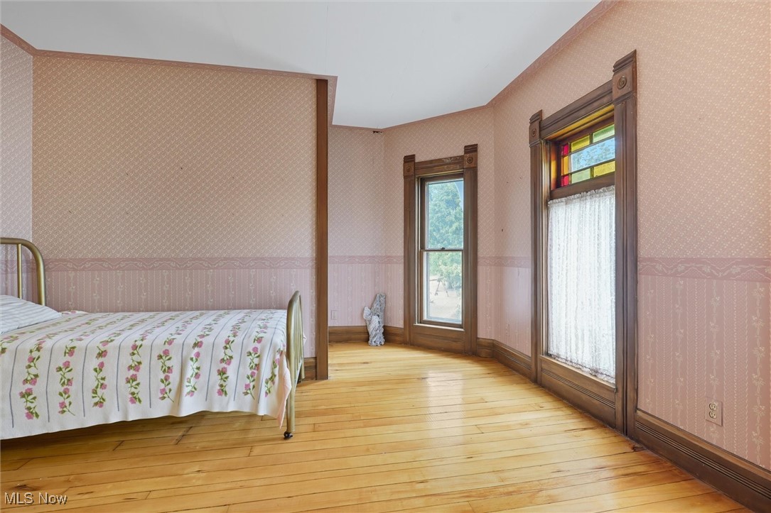 60 E Walnut Street