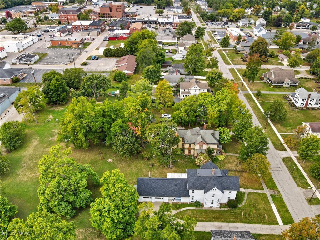 60 E Walnut Street