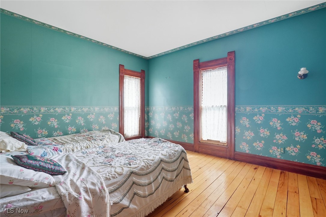 60 E Walnut Street