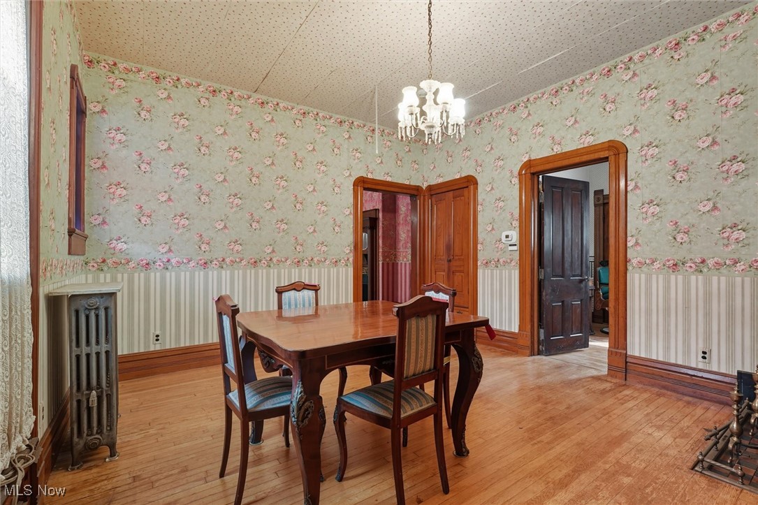 60 E Walnut Street