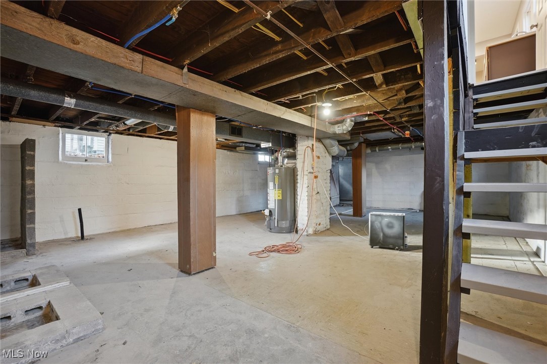 949 E 6th Street
