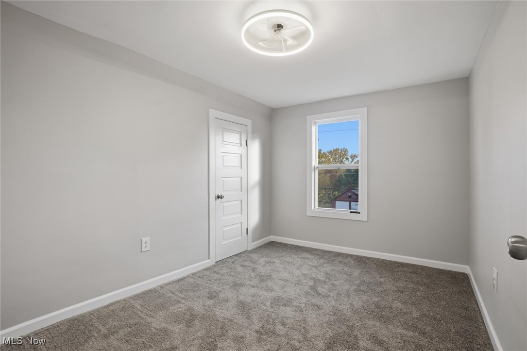 949 E 6th Street