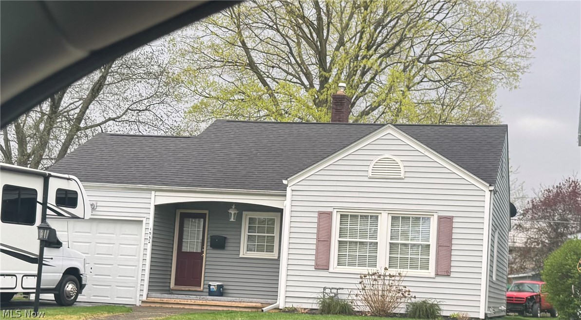 1952 E 45th Street