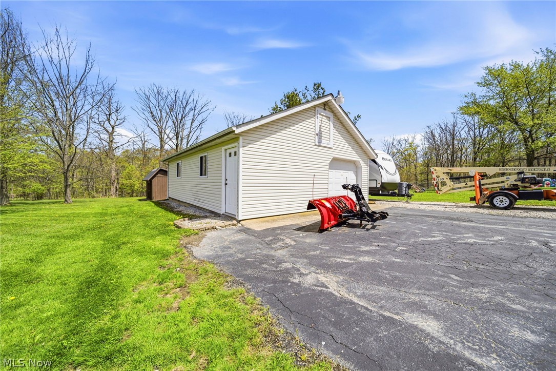16156 Thompson Road