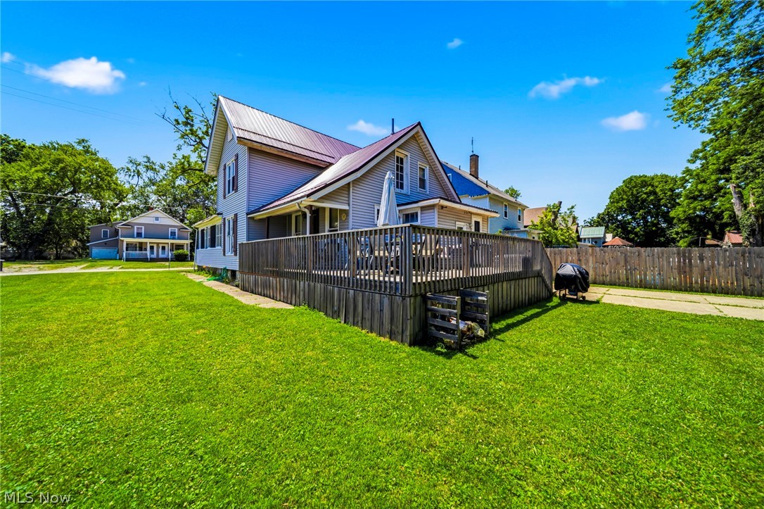 1633 W 5th Street