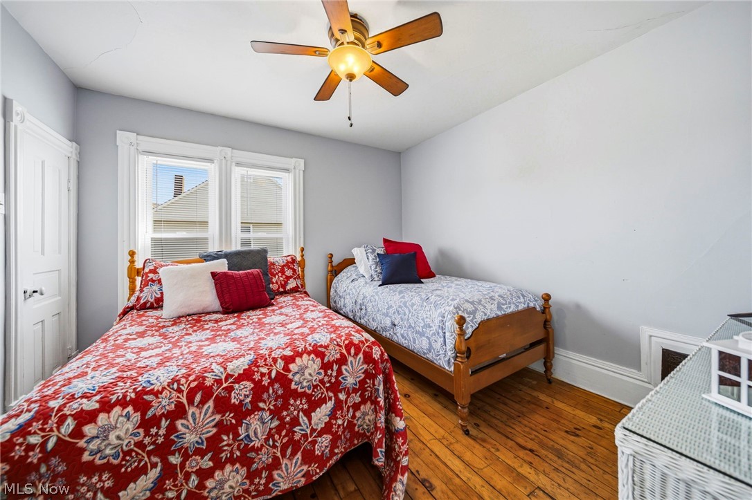 1633 W 5th Street