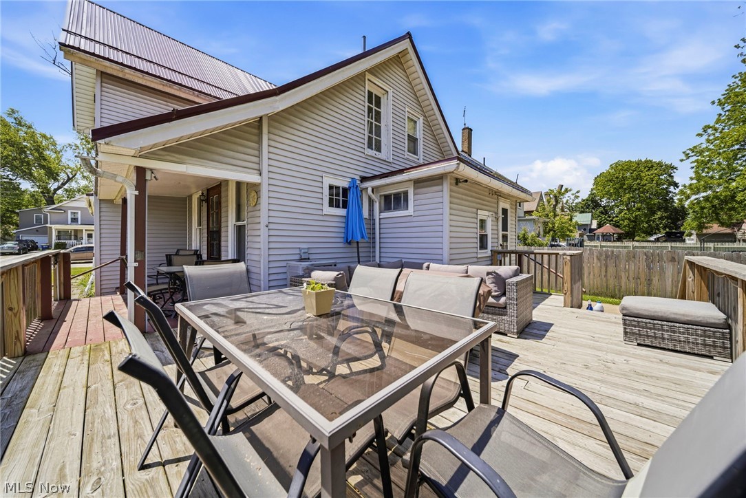1633 W 5th Street