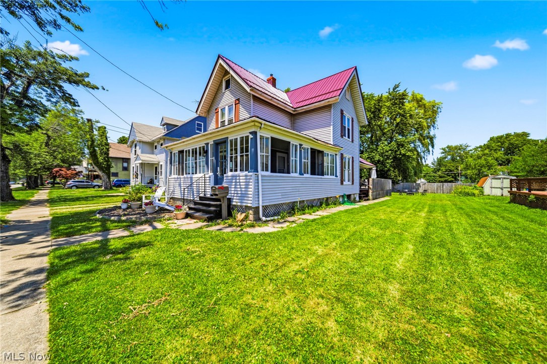 1633 W 5th Street