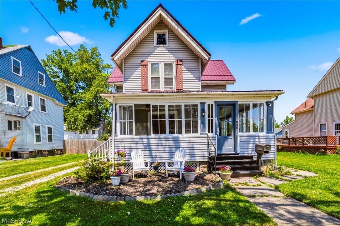 1633 W 5th Street
