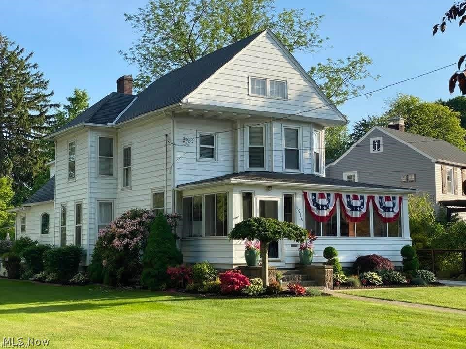 1926 Walnut Boulevard