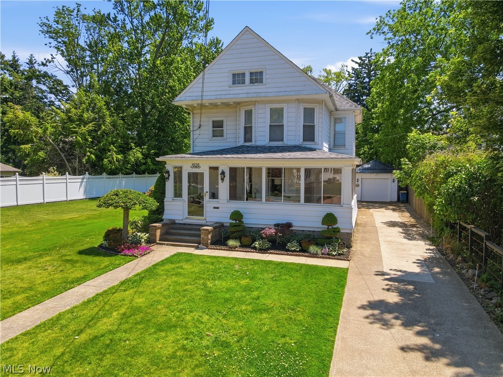 1926 Walnut Boulevard