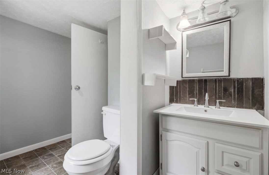 1403 Carson Road