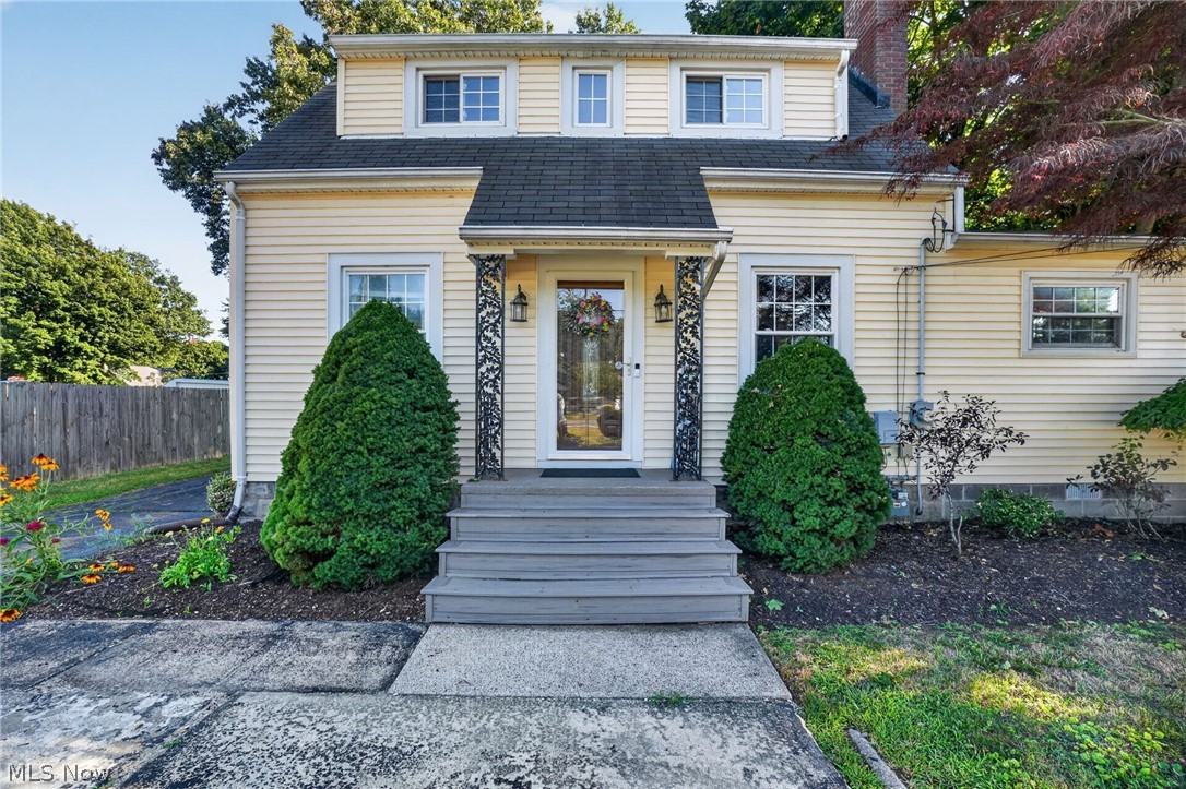 3912 Lake Road W