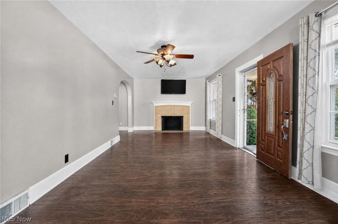 3912 Lake Road W