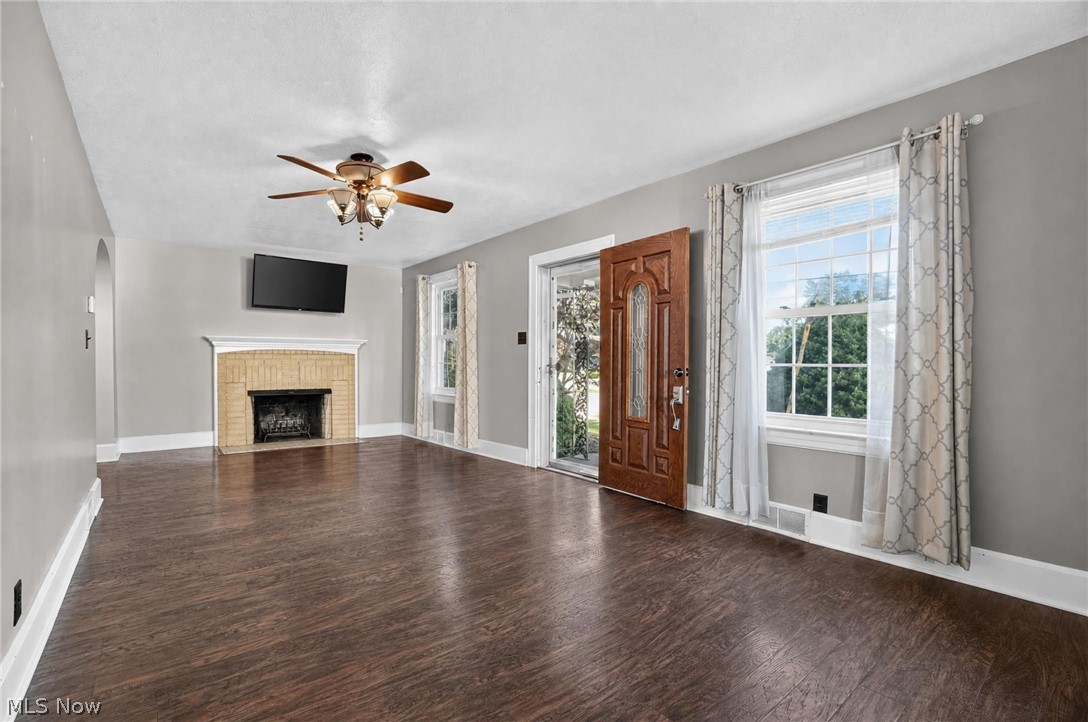 3912 Lake Road W