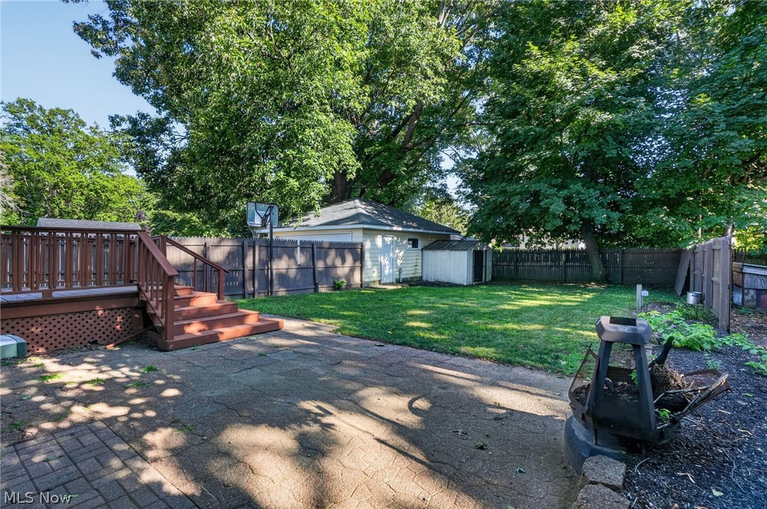 3912 Lake Road W