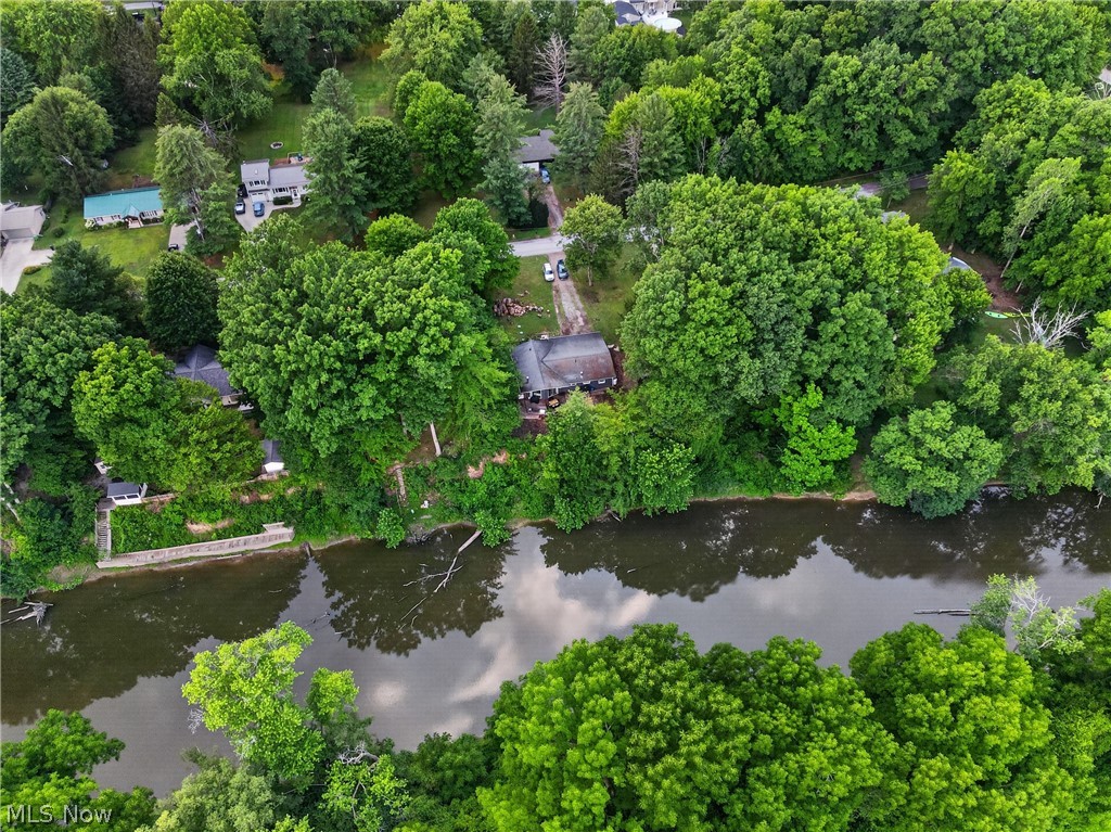 554 E River View Drive