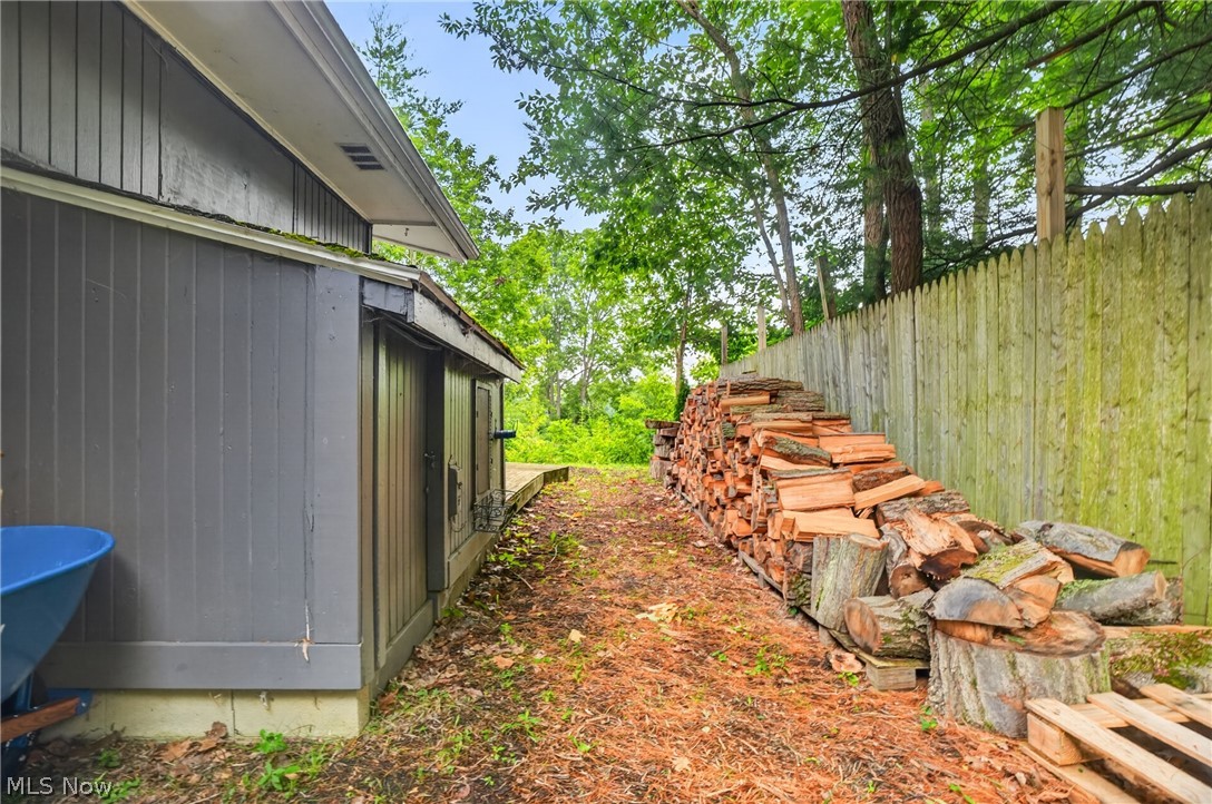 554 E River View Drive