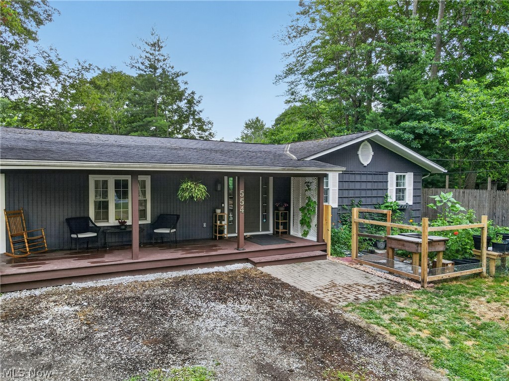 554 E River View Drive