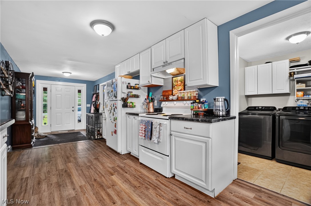 554 E River View Drive