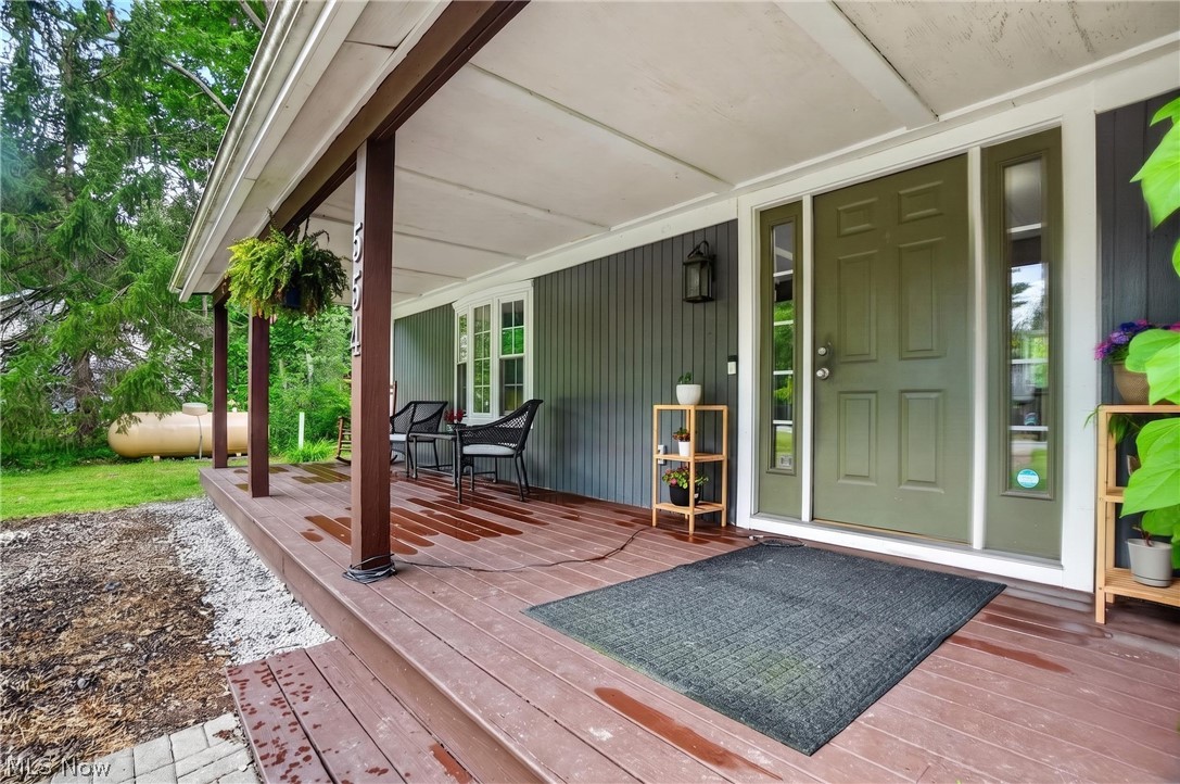 554 E River View Drive