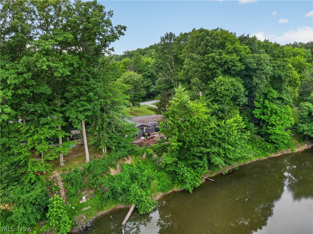 554 E River View Drive