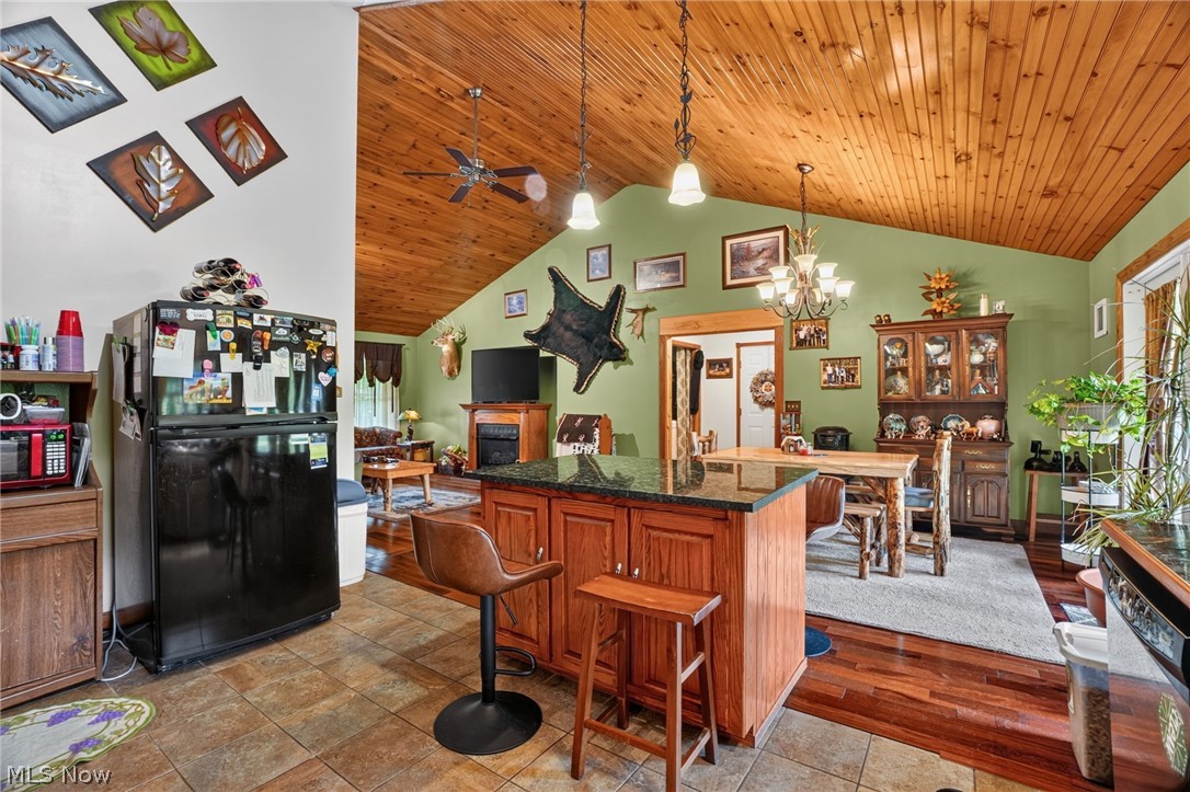 4393 Middle Road