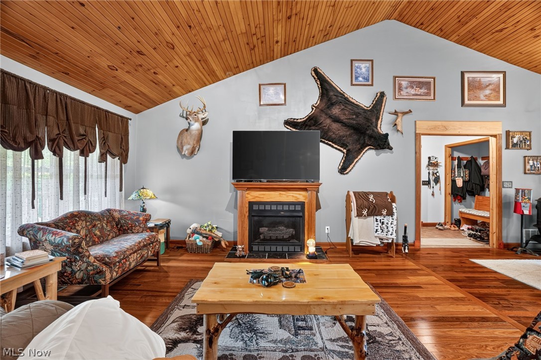 4393 Middle Road