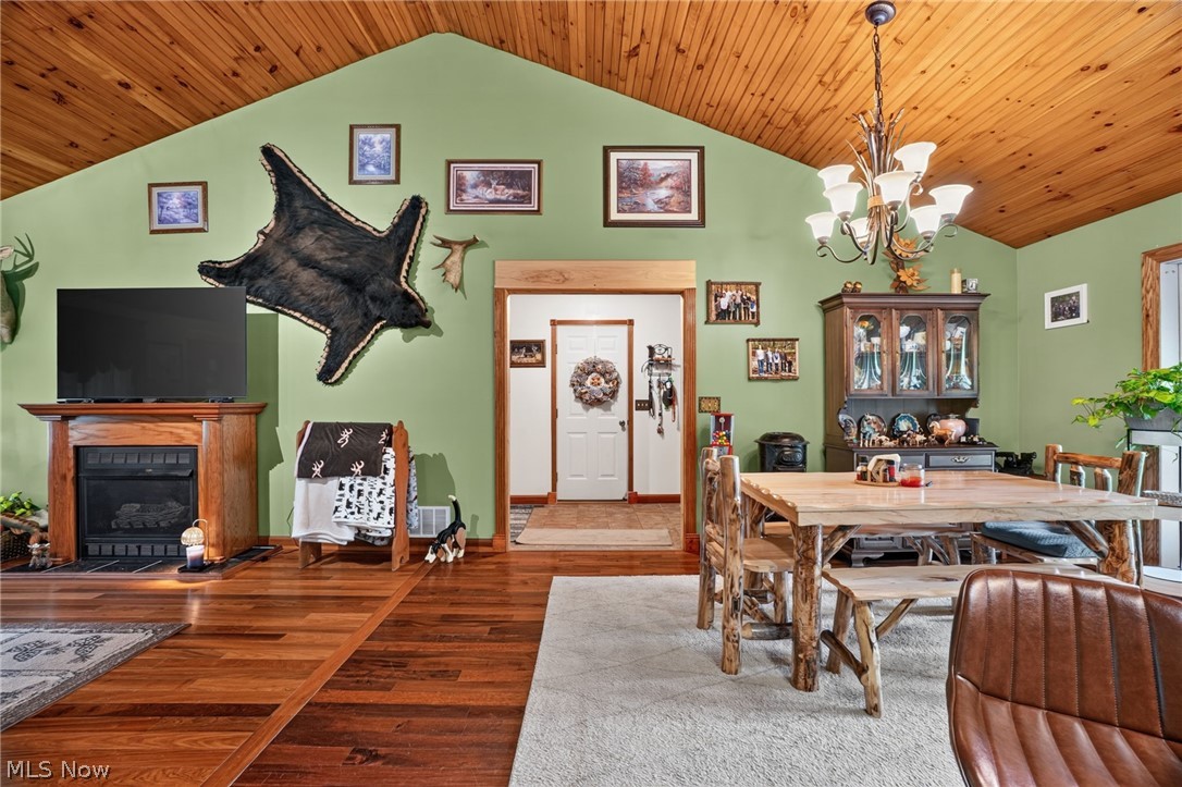 4393 Middle Road