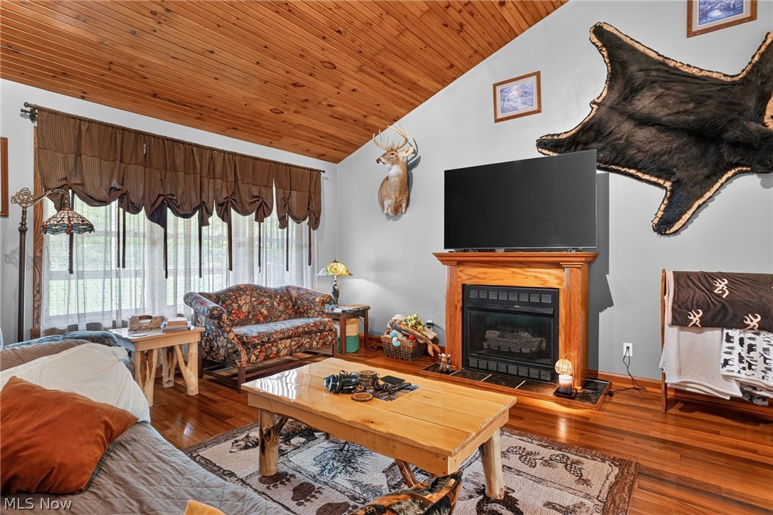 4393 Middle Road