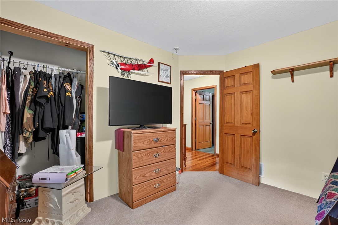 4393 Middle Road