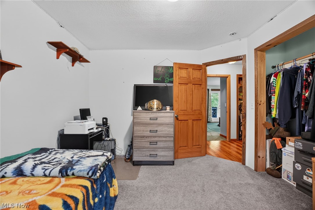 4393 Middle Road
