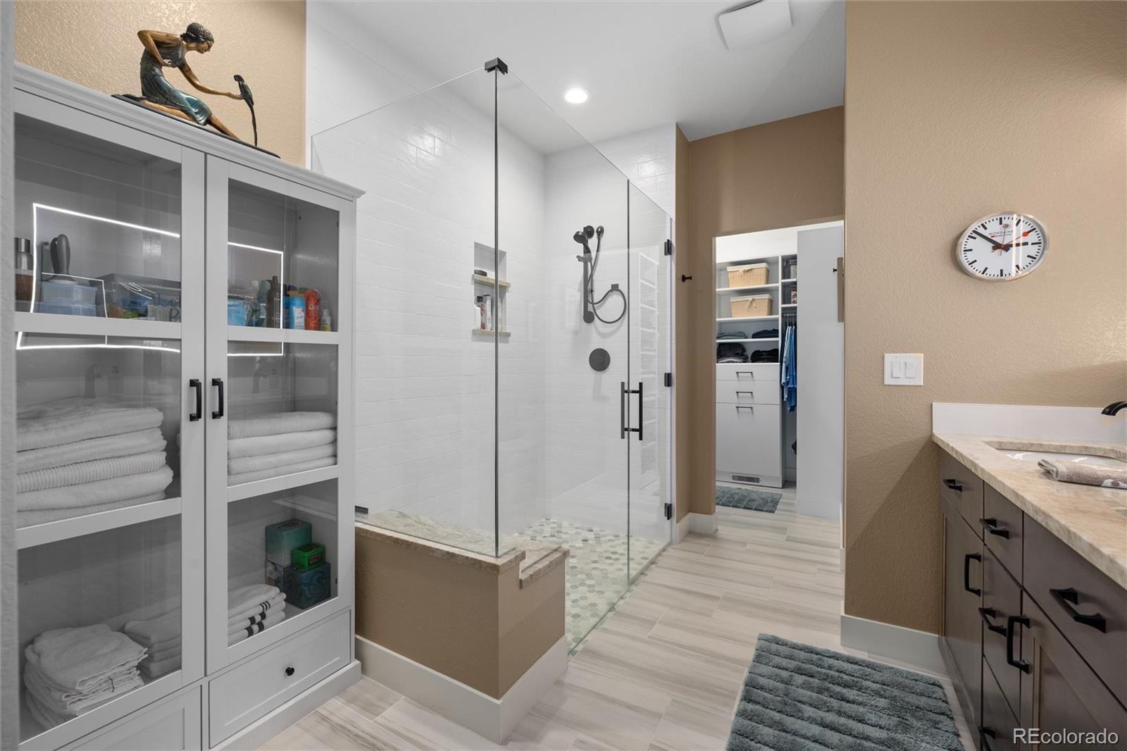 6823 Surrey Trail