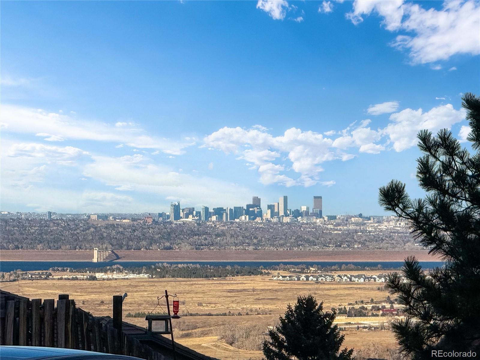 6823 Surrey Trail