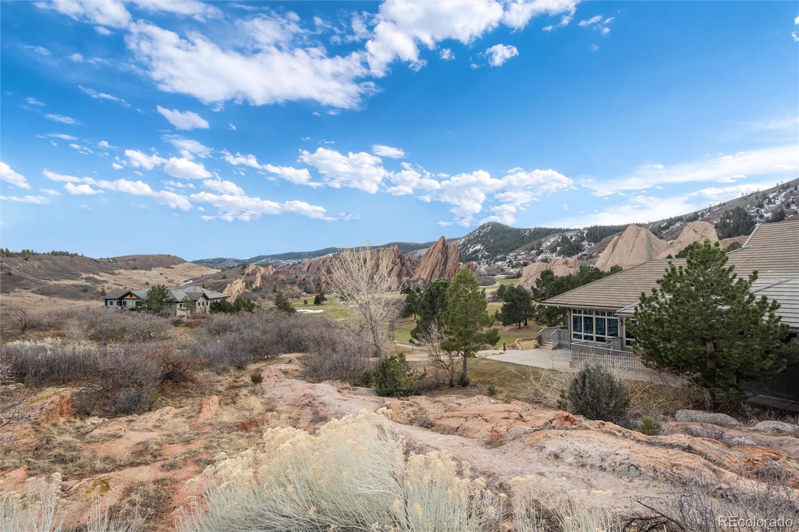 6823 Surrey Trail