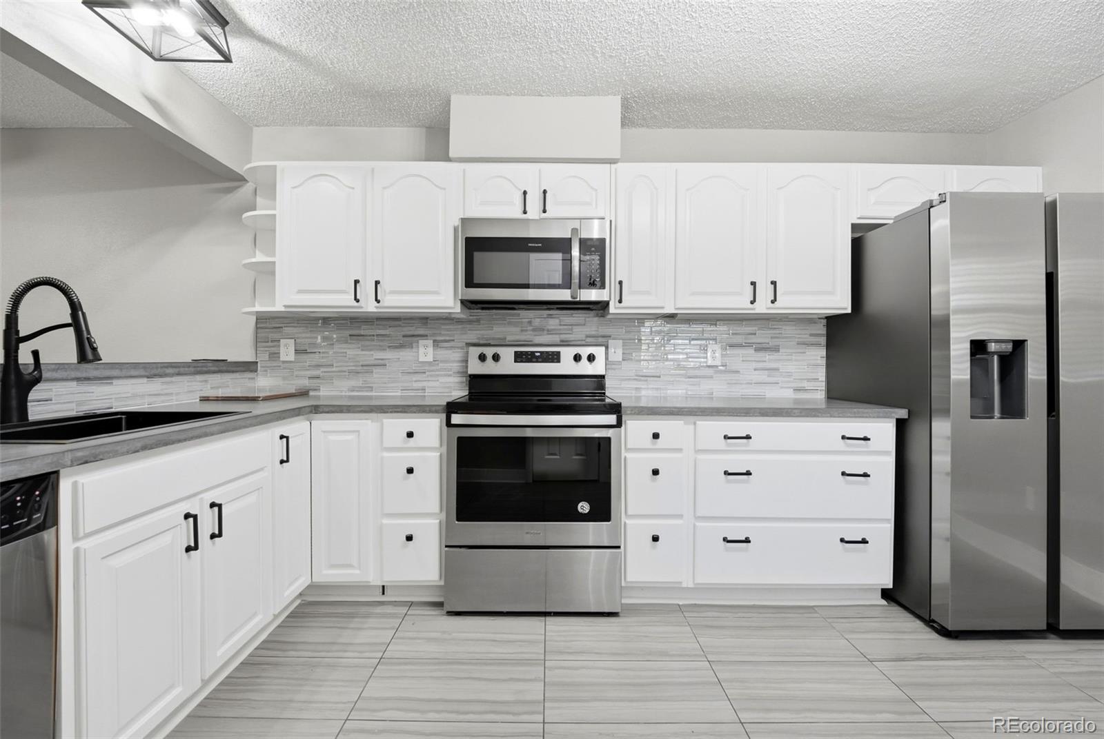 2260 E Geddes Avenue Unit: G