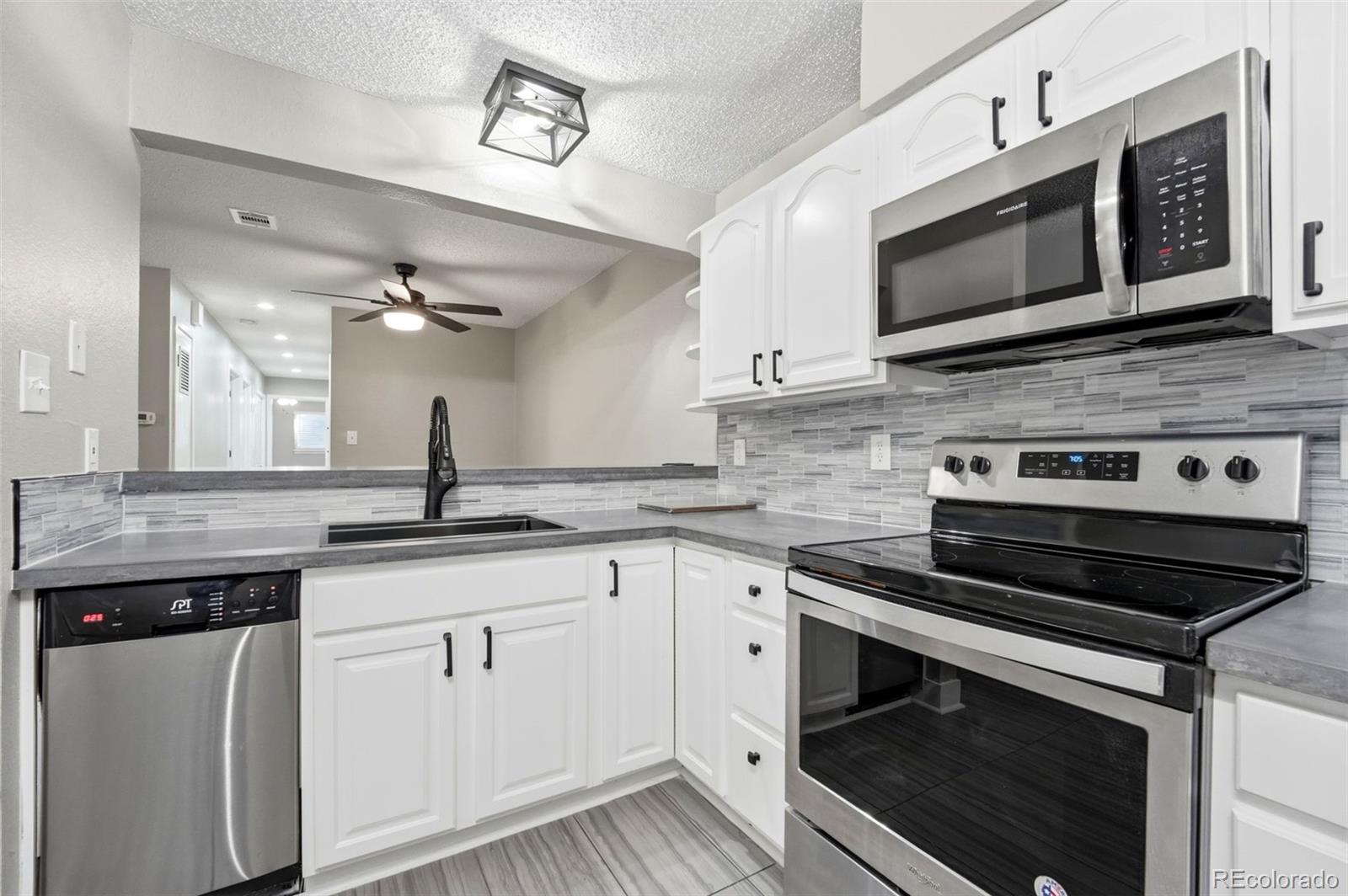 2260 E Geddes Avenue Unit: G