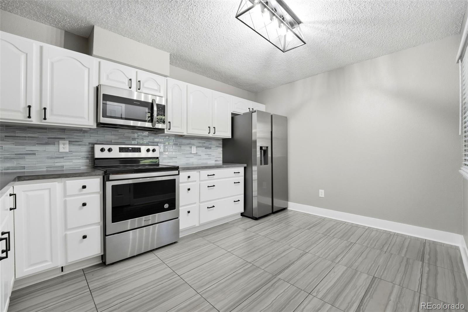 2260 E Geddes Avenue Unit: G