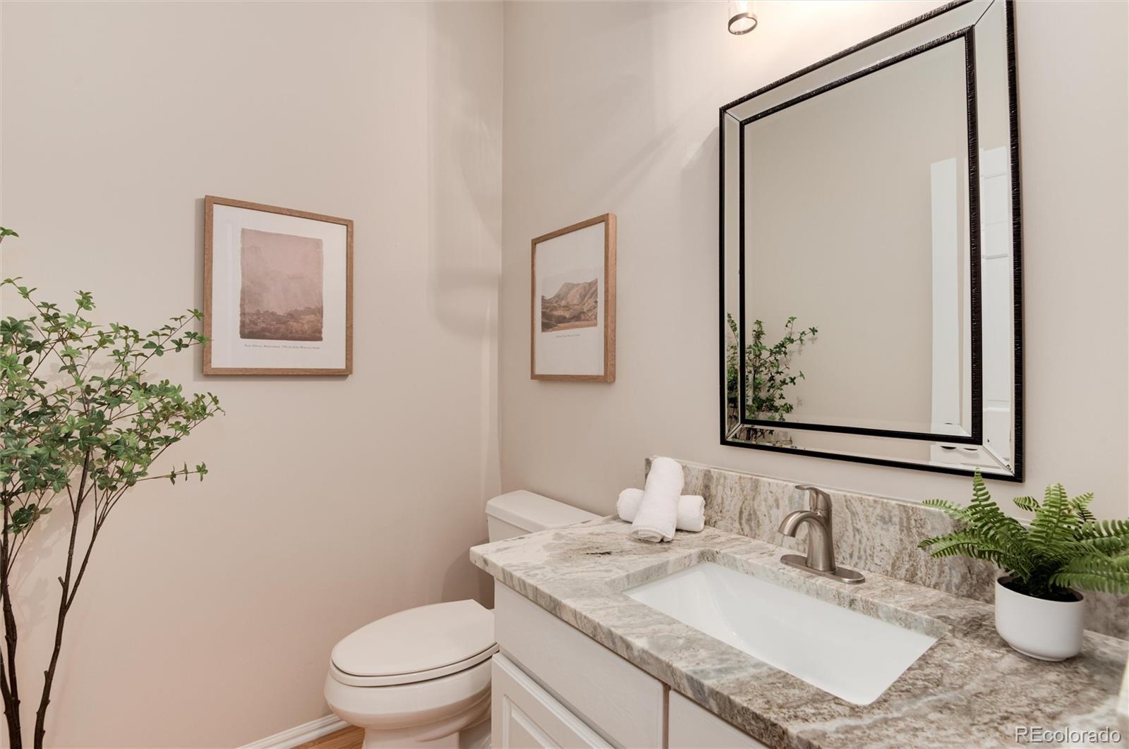 1902 W Sanibel Court
