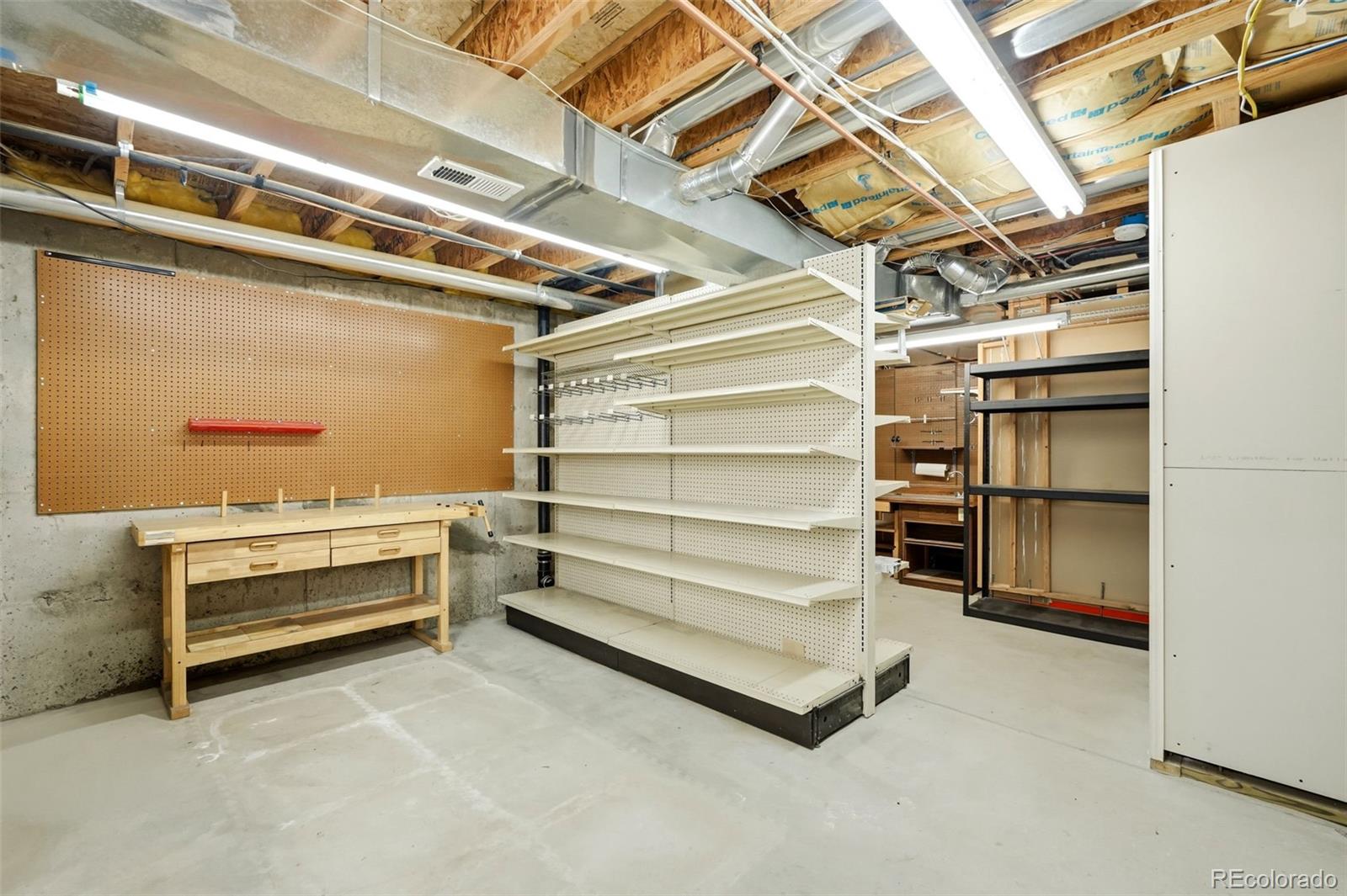 1395 Peninsula Circle