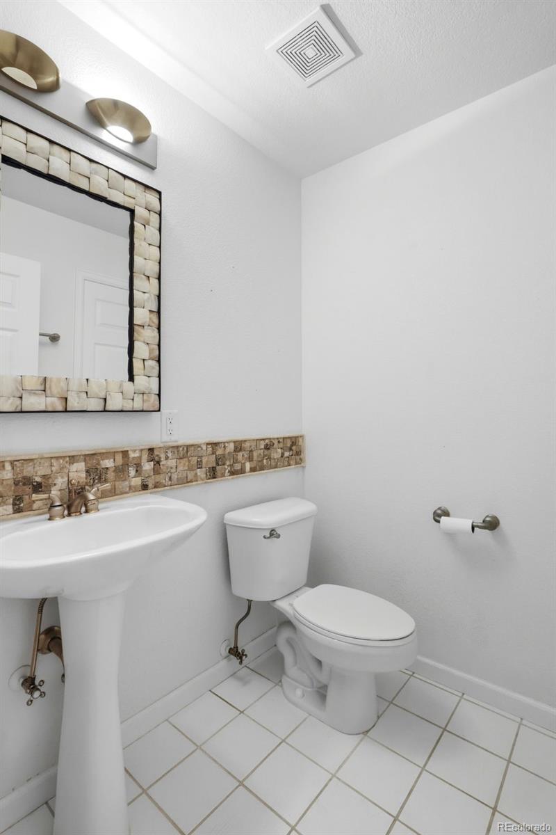 1395 Peninsula Circle