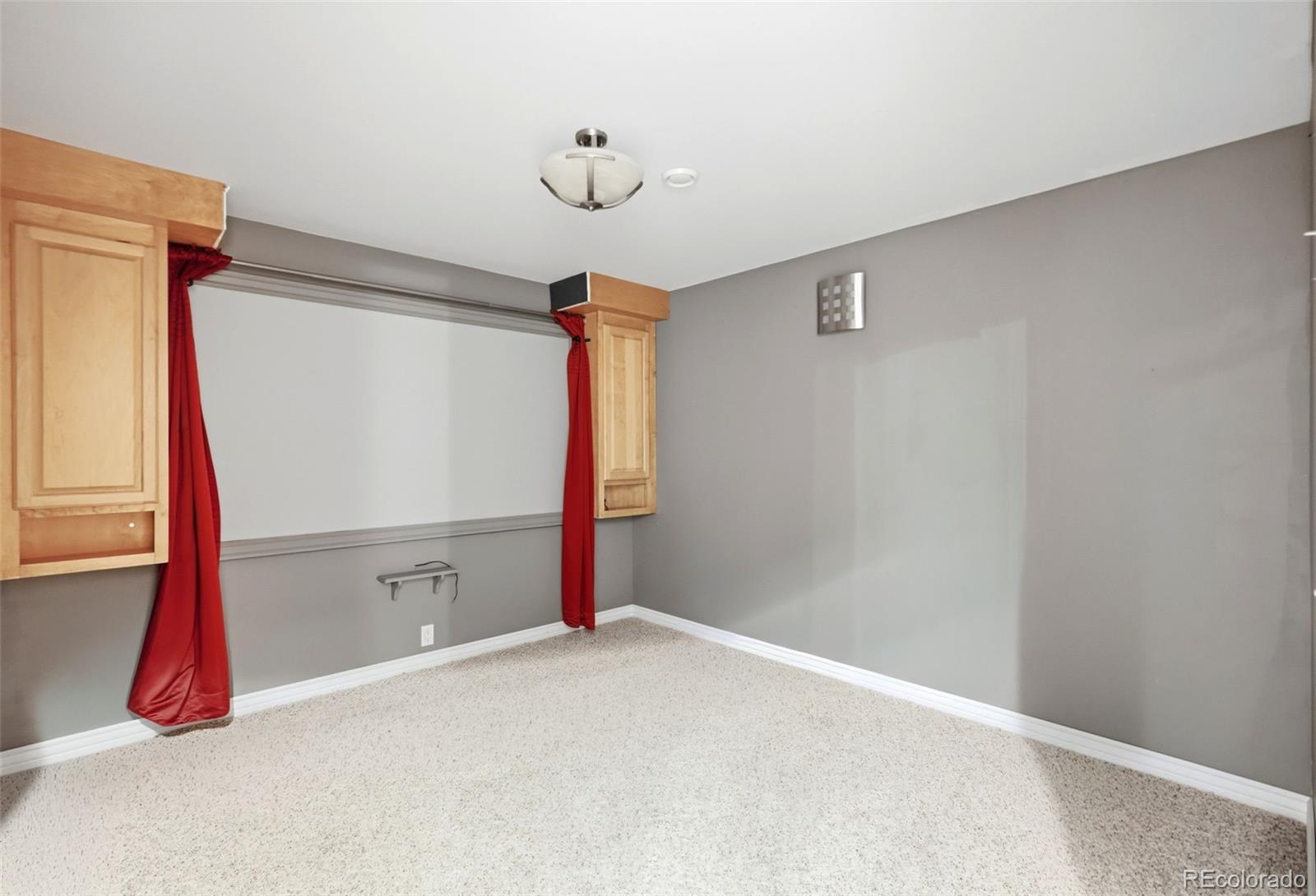 1395 Peninsula Circle