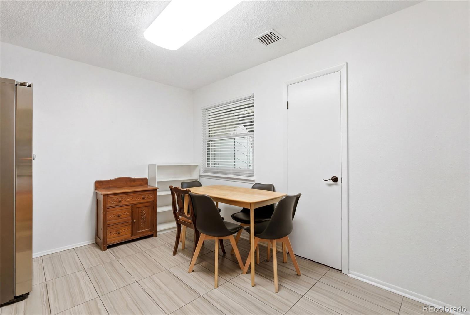 2260 E Geddes Avenue Unit: G
