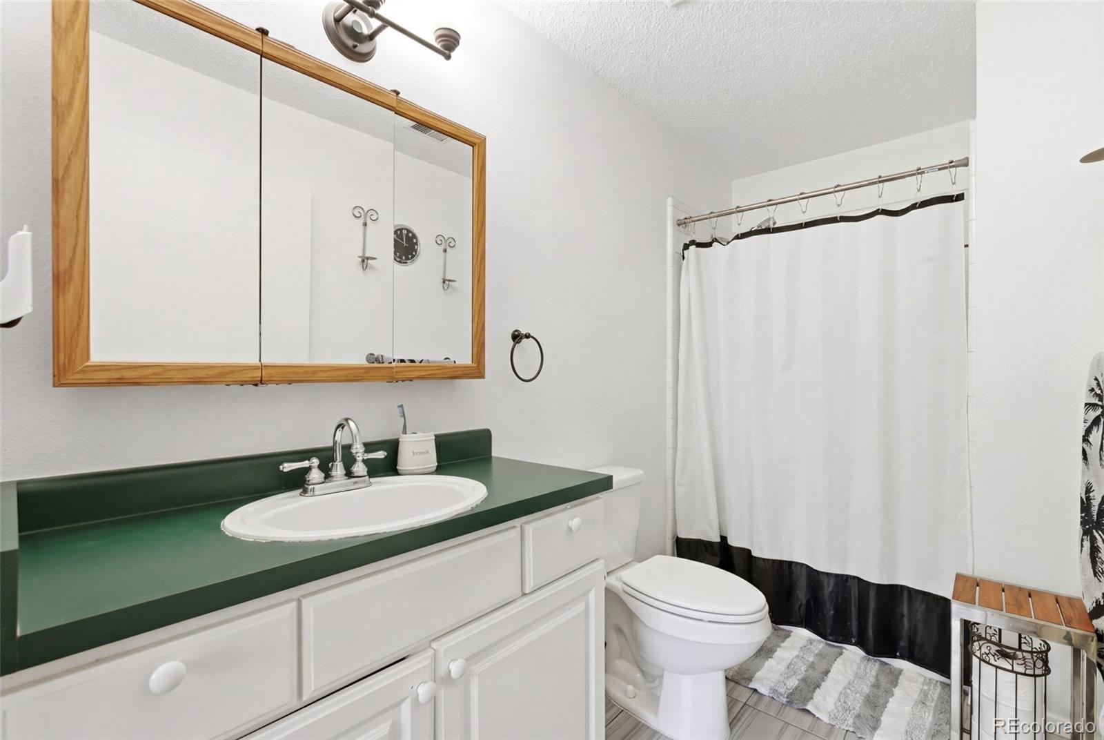 2260 E Geddes Avenue Unit: G