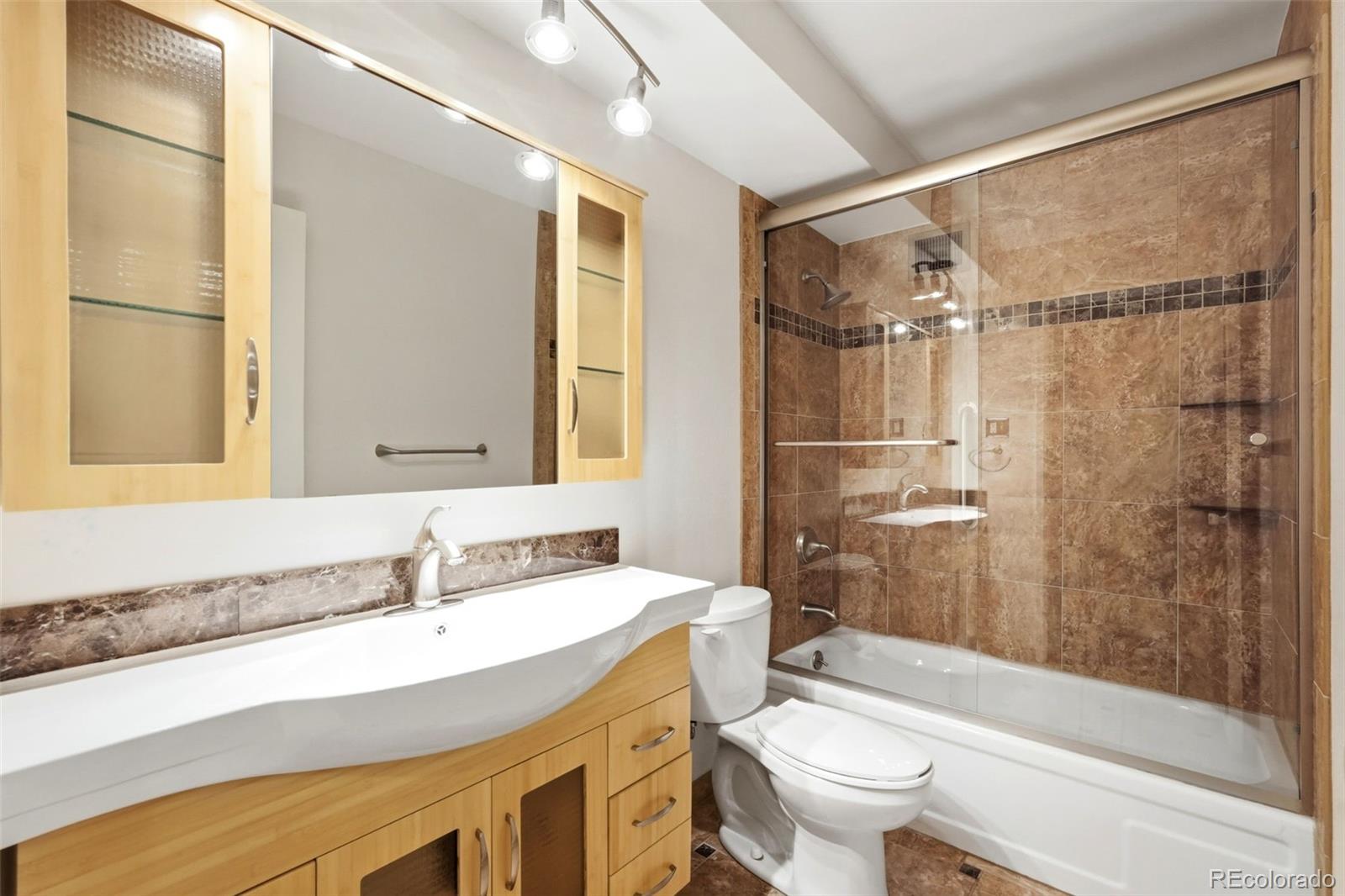 655 S Alton Way Unit: 10A