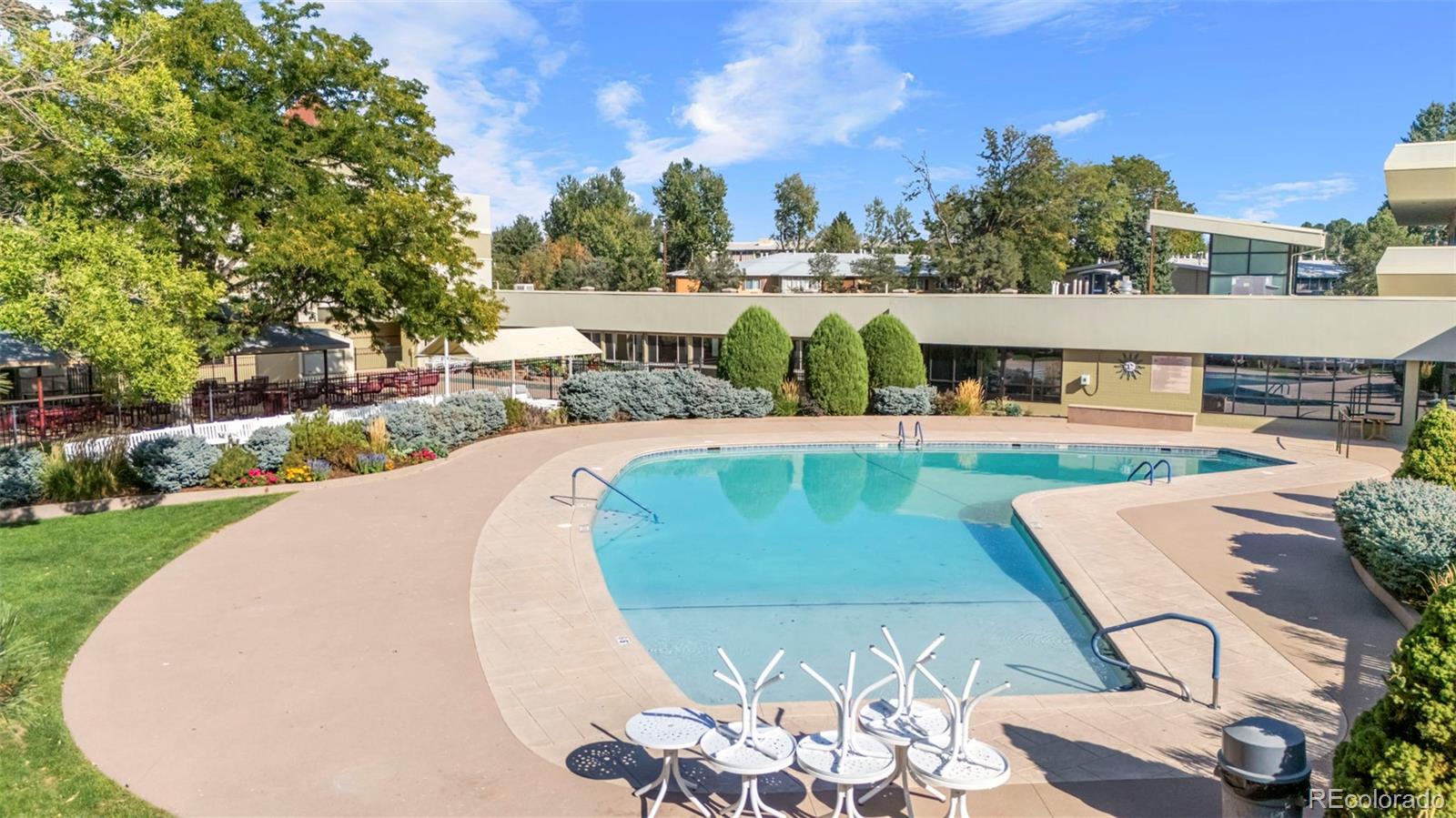 655 S Alton Way Unit: 10A